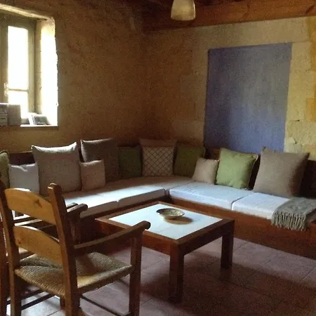 Alexandrou Villa Vámos
